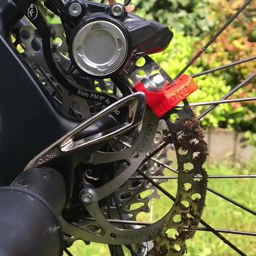 138K views · 882 reactions | Thoughts on this disc brake cleaner?樂 Usefull or Nah? : @brakeprotec #mtblife #endurobike #mechanic #bikemechanic #mountainbiking #discbrakes #brake #bikestable | BikeStable | Facebook