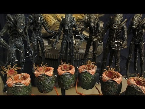 Neca Ultimate Aliens Warrior Blue & Brown Review & Comparison & Army Building