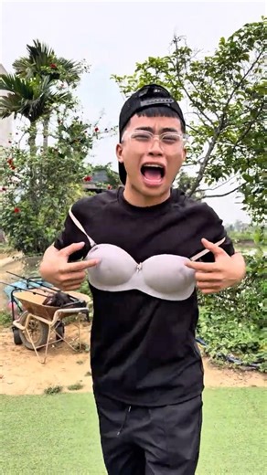 Kid Shows Off His New Shirt… Unexpected Ending 😂#trending #viralvideo