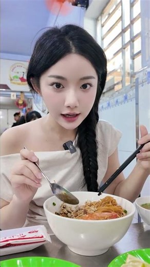 24H Food Tour Saigon 🇻🇳 | What does Quynh Truong eat in one day? #mukbang #quynhtruong #snackreview