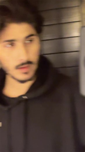 Jithe pair rakhan 😋