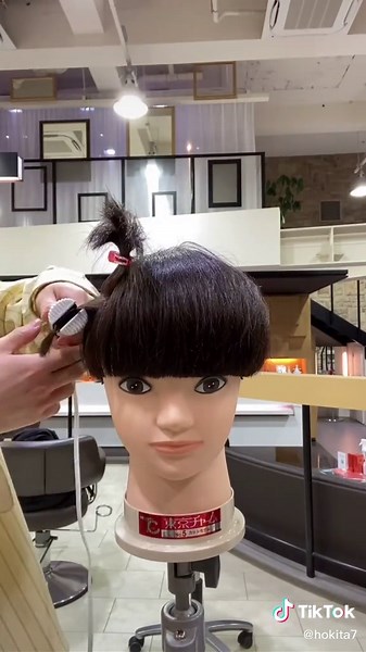 スタイリング：キノコヘアの作り方とアレンジ方法