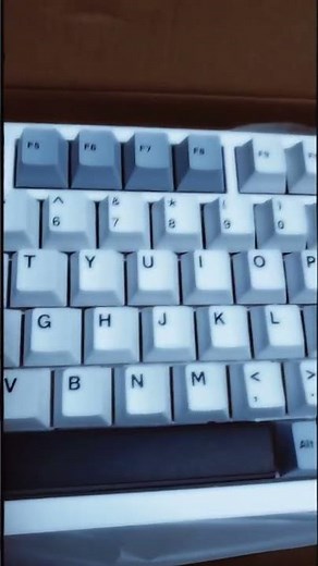 Checking out the Huo ji CQ082 75% Tri-Mode Mechanical Keyboard
