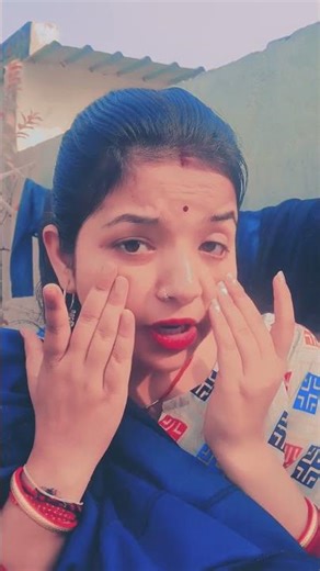 Introducing the "VitaWear SmartBand," a next-generation wearable gadget🎉