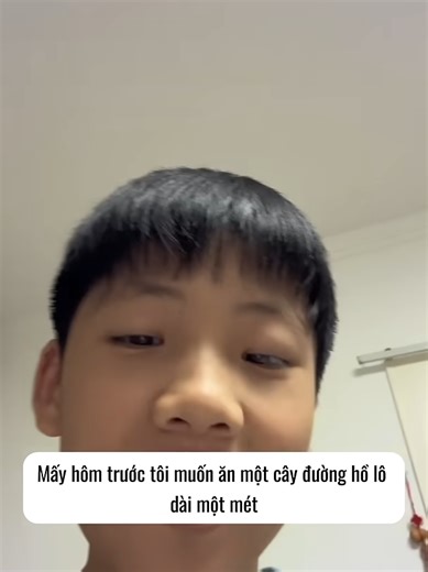 Em trai làm kẹo hồ lô siêu dài cho tôi #shorts