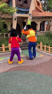 Max and Goofy are out celebrating Father’s Day in Disneyland! | Disney World Packages -Orlando Florida