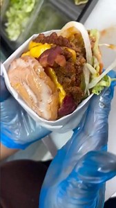 Honey Bun Triple Chili Cheese Burger 🍔🔥 #food #smashburger