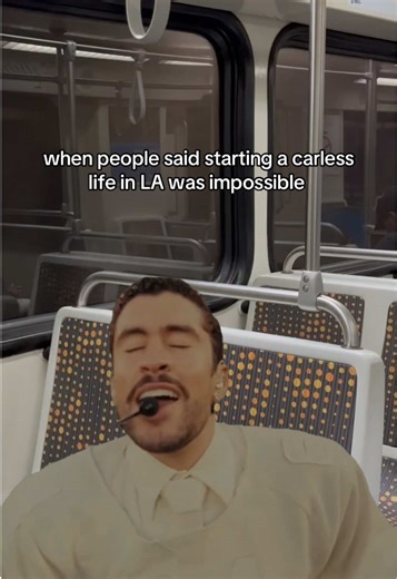 tu también puedes disfrutar de una vida sin carro aquí 😜 #metro #metrolosangeles #badbunny #publictransportation #losangeles