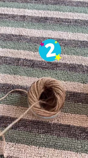 Which way do you üste? I always start from inside.number 2👍🏻 #yarn #yarnlovers #jute #crochettutorial #croche