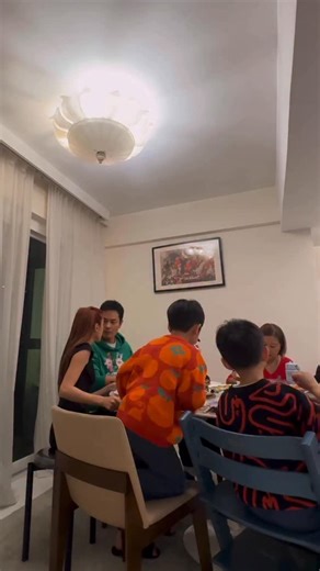 𝘨𝘳𝘢𝘤𝘦 ♥ 陳凱琳 on Instagram: "Why didn’t anyone tell me about this earlier? 😭🤌🏻🩷 方便到爆炸 🍽️ 阿媽 阿爸 老公 小朋友 同埋屋企嘅工人姐姐 都大贊😍❤️ 仲有連我呢啲最怕安裝嘅人都搞得掂💦 🚿 以後一家人食飯就靠佢啦🥹 依家仲有新一年優惠~ 即日起至2月28日購買DW-05T2-HK，即送HK$200超市禮券* 禮券數量有限，送完即止，記得把握機會去選購啦！ *優惠受有關條款及細則約束 優惠詳情：https://bit.ly/49dtPG6 #ToshibaLifestyleHongKong #免安裝坐枱式洗碗碟機 #Dishwasher"