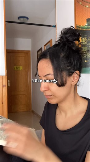 Hadjira | UGC creator on Instagram: "Moi, créatrice UGC + Toi, une marque qui veut convertir son audience = du contenu authentique et adapté qui capte l’attention. 📩 DM et email ouverts : hadjira.ugc@gmail.com #UGC #creatriceUGC #contentcreator"