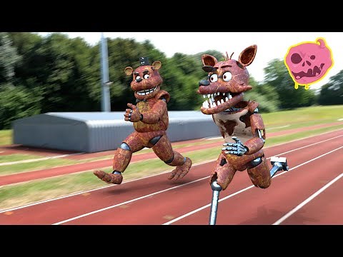 FNAF foxy vs freddy - who is fastest in a race?
