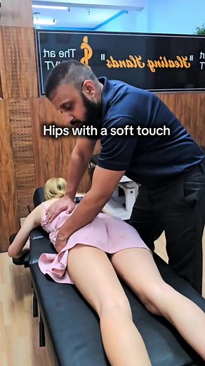 Hips with a soft touch #chiropractic #cracks #kretekabal #fyp | Body Cracking Treatment