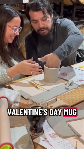 Love was definitely in the air at my Valentine’s Day Mug Making Workshop in Denver! ❤️ We made heart mugs, travel mugs, floral mugs, and even a couple of golf mugs. I’m honestly blown away by what everyone created. Huge thank you to the 24 budding artists who joined me at Woods Boss Brewing Company and made it such a fun night of clay, creativity, and good beer. 🍻 Want to get your hands dirty with clay? Join me for a wheel throwing, hand building, or raku firing workshop in Denver! I’ve got ple