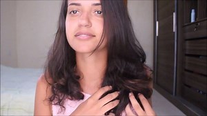 2.1M views · 5K reactions | Quer aprender a maneira mais fácil de fazer cachos? Sem usar babyliss, chapinha, bobes, ou qualquer outra coisa. Você só vai precisar de um SUTIÃ, isso mesmo viado, só um SUTIÃ. Vem conferir!! Sigam me: www.youtube.com/FlaviaPolido www.instagram.com/flaapolido | Flavia Pólido Makeup | Facebook