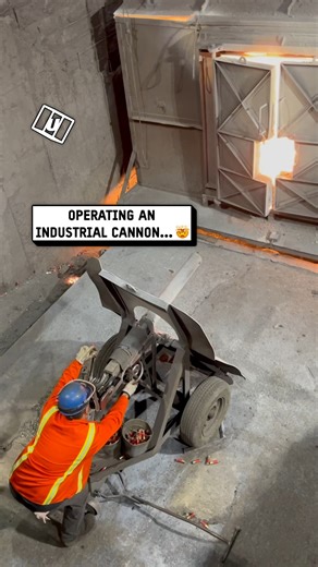 Who knew a cleaning job could be this explosive 🧨💥😳 | UNILAD