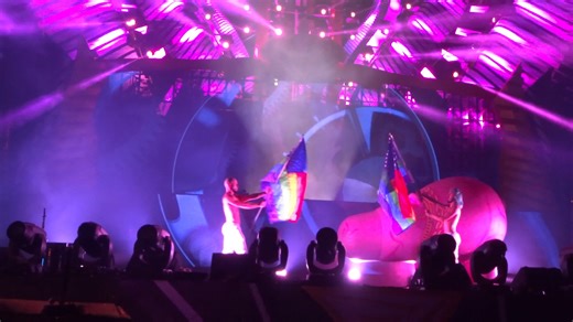 Kesha - Your Love Is My Drug (Live At Storm Music Festival Day 2)