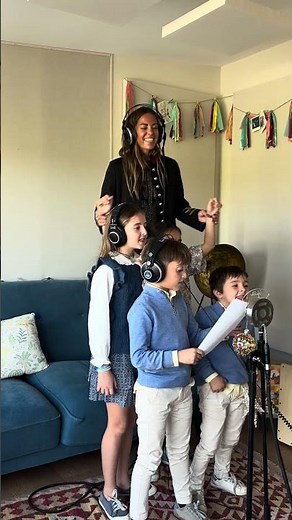 Villancicos con Sofía Ellar 🎄👧👦✨
