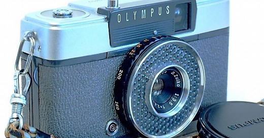 Olympus Pen EE, EE (EL) 35mm Half Frame Film Cameras