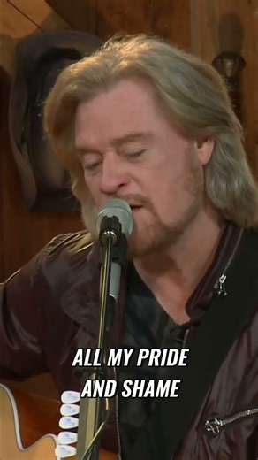 Daryl Hall and Parachute - She Is Love