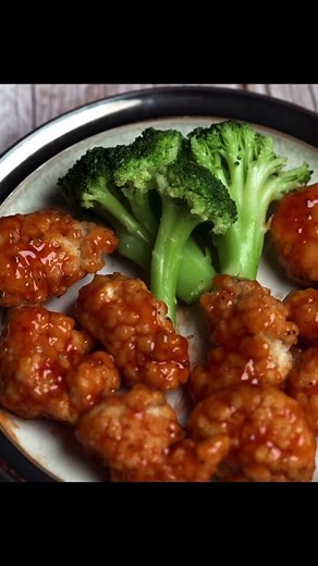 What’s your favorite Clean Eatz Kitchen meal? 🍽️ Dive into the fan-favorite Sweet N Sour Chicken available now! Build your own meal plan today. ➡️ | Clean Eatz Kitchen