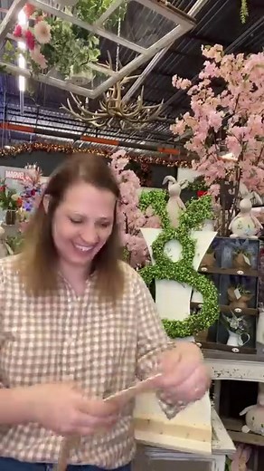 Come along…let’s add an embellishment to this adorable bunny door hanger! 🐰🎀Bows make everything better! Here is a simple and effective way to embellish your spring decor. Add this bow to your lanterns, wreaths, door hangers and more…for a limited time save 30% on all spring & Easter decor! | Decorator's Warehouse