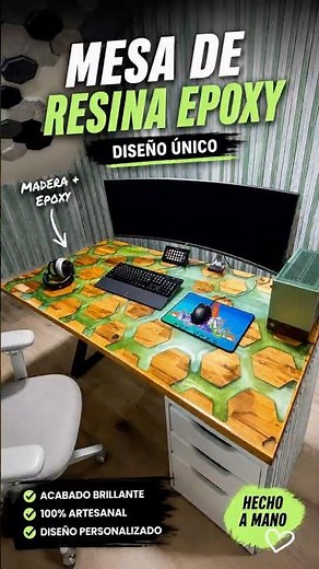 🔥 I've made the ULTIMATE TABLE for my setup… with EPOXY RESIN! 😱