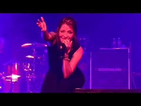 Flyleaf w/ Lacey Sturm-Saving Grace (live in Phoenix, Arizona)