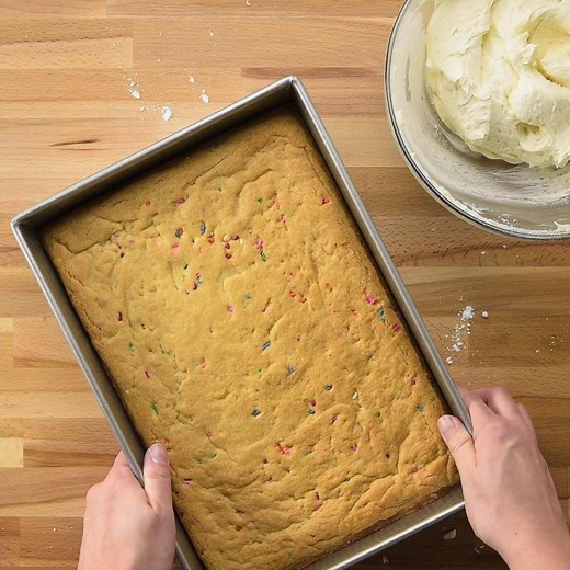 33K views · 334 reactions | Soft, sweet and oh-so-easy to make with Betty Crocker™ cake and cookie mixes, these clever cookie bars deliver irresistible cake batter flavor. Cake Batter Cookie Bars recipe: https://www.bettycrocker.com/recipes/cake-batter-cookie-bars/0a86b93e-e454-45e6-ad0f-a7efb961c2ea?utm_medium=social&utm_source=organic_facebook&utm_campaign=msp_03_2019_standard?mktgimp=BCCAKEMX?mktgimp=BCCOOKIE | Betty Crocker | Facebook