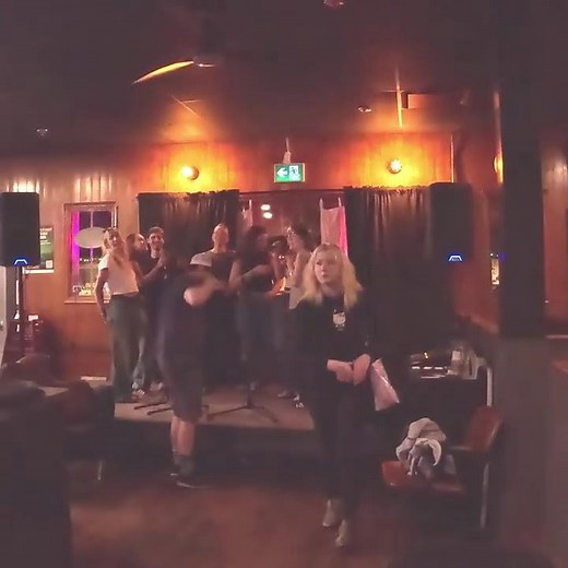BOHEMIAN RHAPSODY KARAOKE 11167