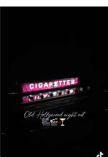 Old Hollywood, served with a side of jazz and candlelight. 🎬🍸 Tucked away in East Los Angeles, this velvet-lit martini lounge channels classic Hollywood glamour, live jazz vibes, and timeless date-night energy—perfect for Angelenos and travelers searching for hidden LA bars, speakeasy-style lounges, and vintage nightlife experiences. 🎥 Original by @miksinmotion 📍Want to be featured? Tag @laexplained or use #laexplained in your LA-centric content! #ThingsToDoInLA #LAJazzScene #HollywoodNights