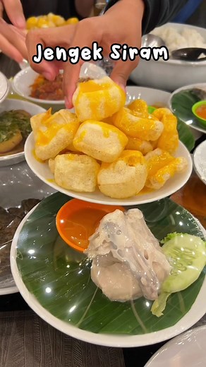 Makan di Pagi Sore: Ulasan Jeruk Purut