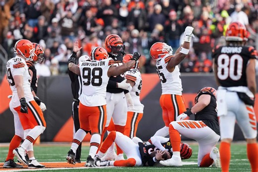 Browns’ Myles Garrett breaks NFL’s single-season sacks record
