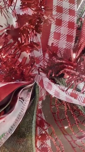 DIY Christmas Bow Making Tutorial