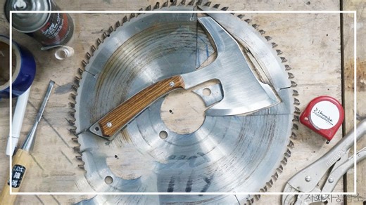 How to Make a Functional Axe from a Rusty Old Saw With a Complete DIY Guide