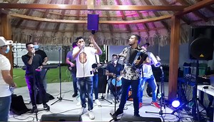 42K views · 2K reactions | Lluvias de verano CHE DIAZ Juan Sajona Music | CHE DIAZ | Facebook