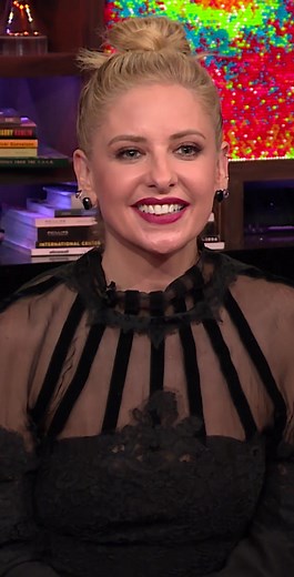 Sarah Michelle Gellar confirms that the original cut of the 2002 Scooby-Doo live-action film included a steamy kiss between Velma Dinkley & Daphne Blake and implications that Fred Jones was into men as well as women. #WWHL