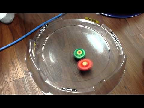 BATTLE OF THE GEEKS - Old Generation Plastic Beyblades!!!!!!!!