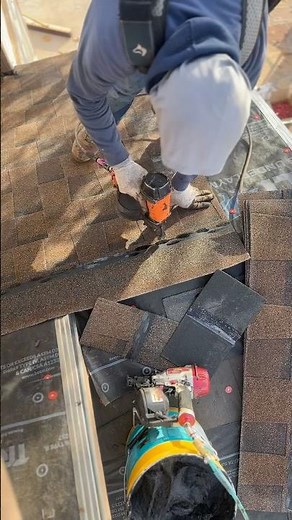 How roofers place, nail, and cut shingles the RIGHT way! 👀 #roofing #construction