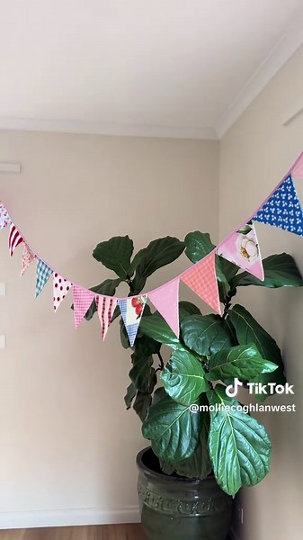 DIY fabric bunting 🎀🌷🚩#DIY #sewing #bunting #1stbirthday #firsttimemom @Spotlight
