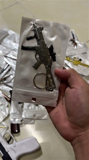 M762 gun vs UMP9 gun