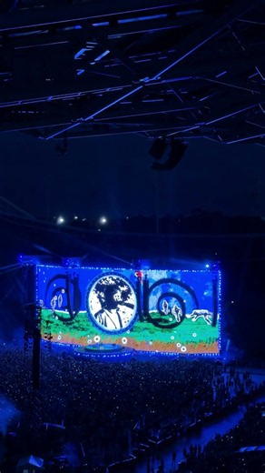 Castle On the Hill-Ed Sheeran Live In Sydney.