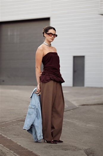 Zara y Stradivarius coinciden: los pantalones anchos de lino serán la prenda tendencia en las noches de verano españolas en 2026