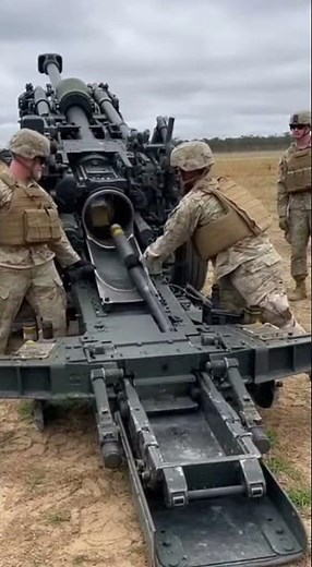 US Military Artillery Crew Fires M777 155mm Howitzer #military