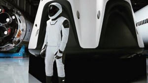 Elon Musk shows off SpaceX's future space suits | Elon Musk shows off SpaceX's future space suits