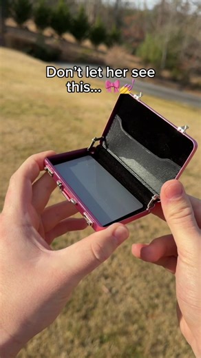 Don’t let her see it 😂