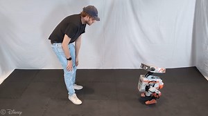 Disney’s droid robot responds in real-time with human-like gestures