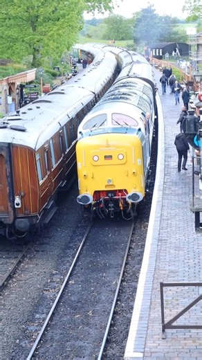 Class 55 Deltic arrives at Arley, Severn Valley Railway