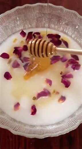 Aphrodite Bath Ritual for Self-Love, Confidence & Divine Energy