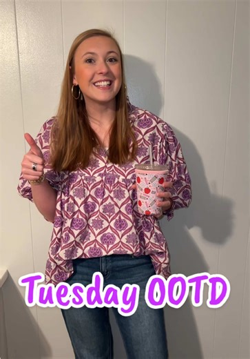 I hope everyone’s coffee is the perfect color today! #coffeeathome #ootd #teacher #springwya